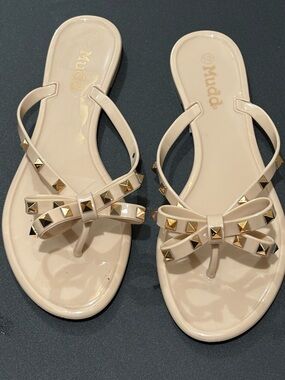 Mudd Women's Nude Patent Bow Sandals with Gold Studs